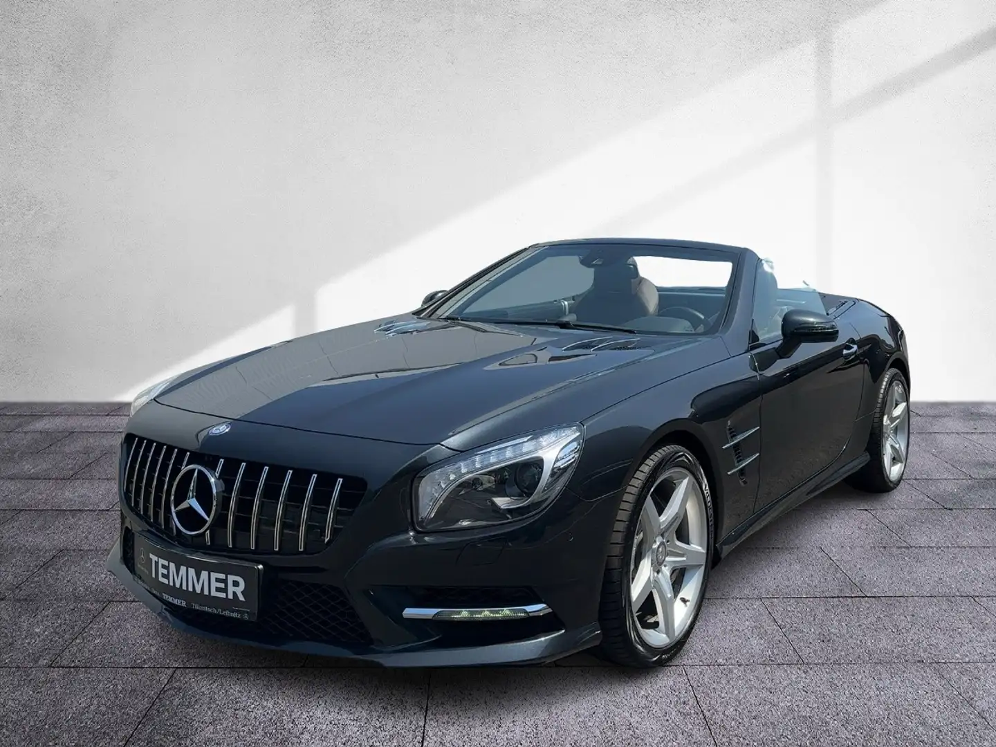 Mercedes-Benz SL 500 AMG Line Comand Pano Ambiente AUT PTS Sitzklima Schwarz - 2
