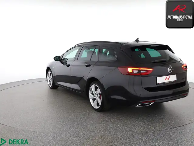 Opel Insignia view 3