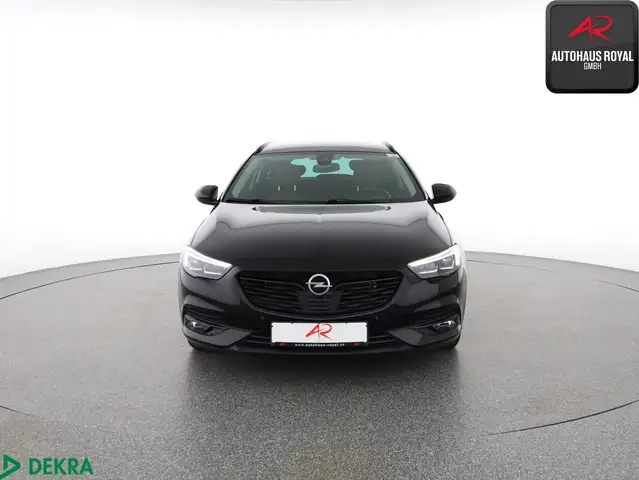 Opel Insignia view 8