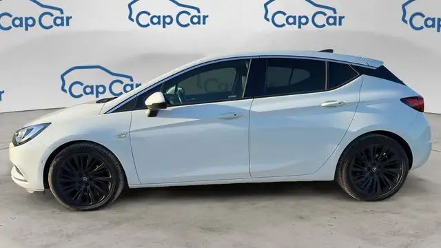 Opel Astra view 2