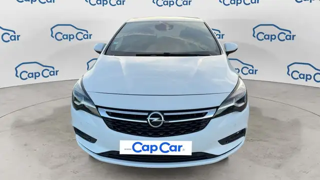 Opel Astra view 5