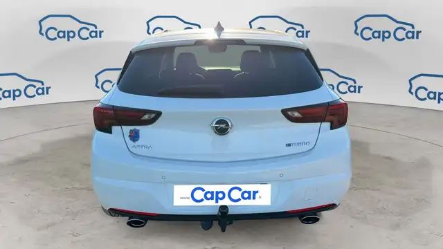 Opel Astra view 3