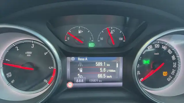 Opel Astra view 12