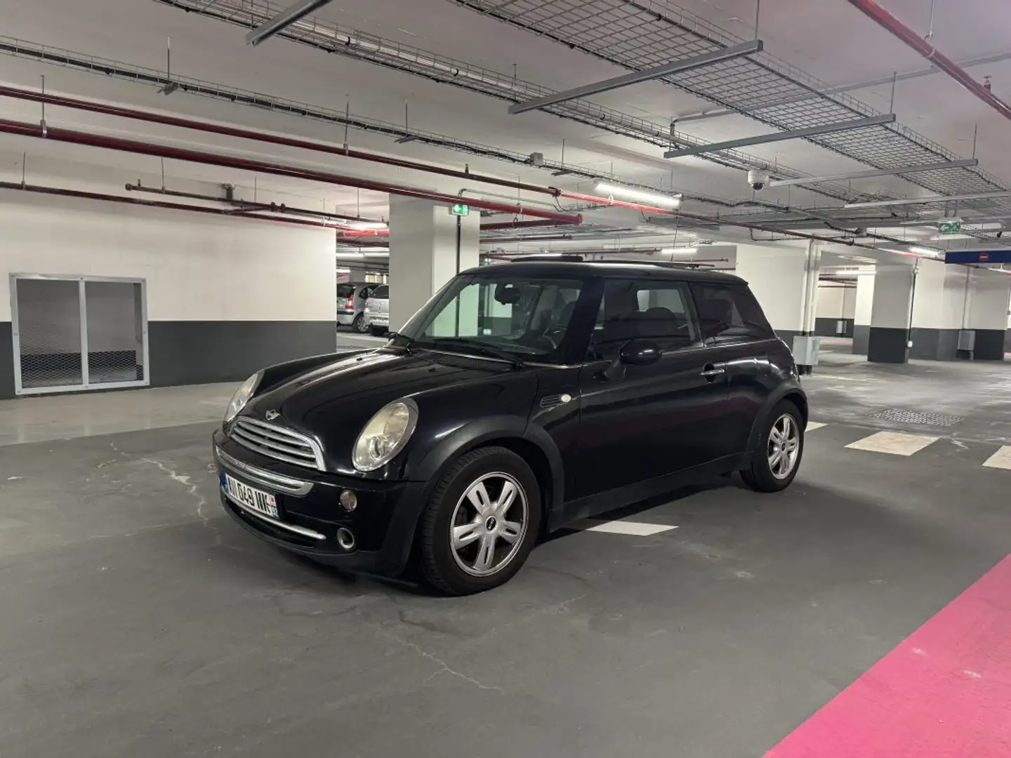 MINI Cooper Schwarz - 1