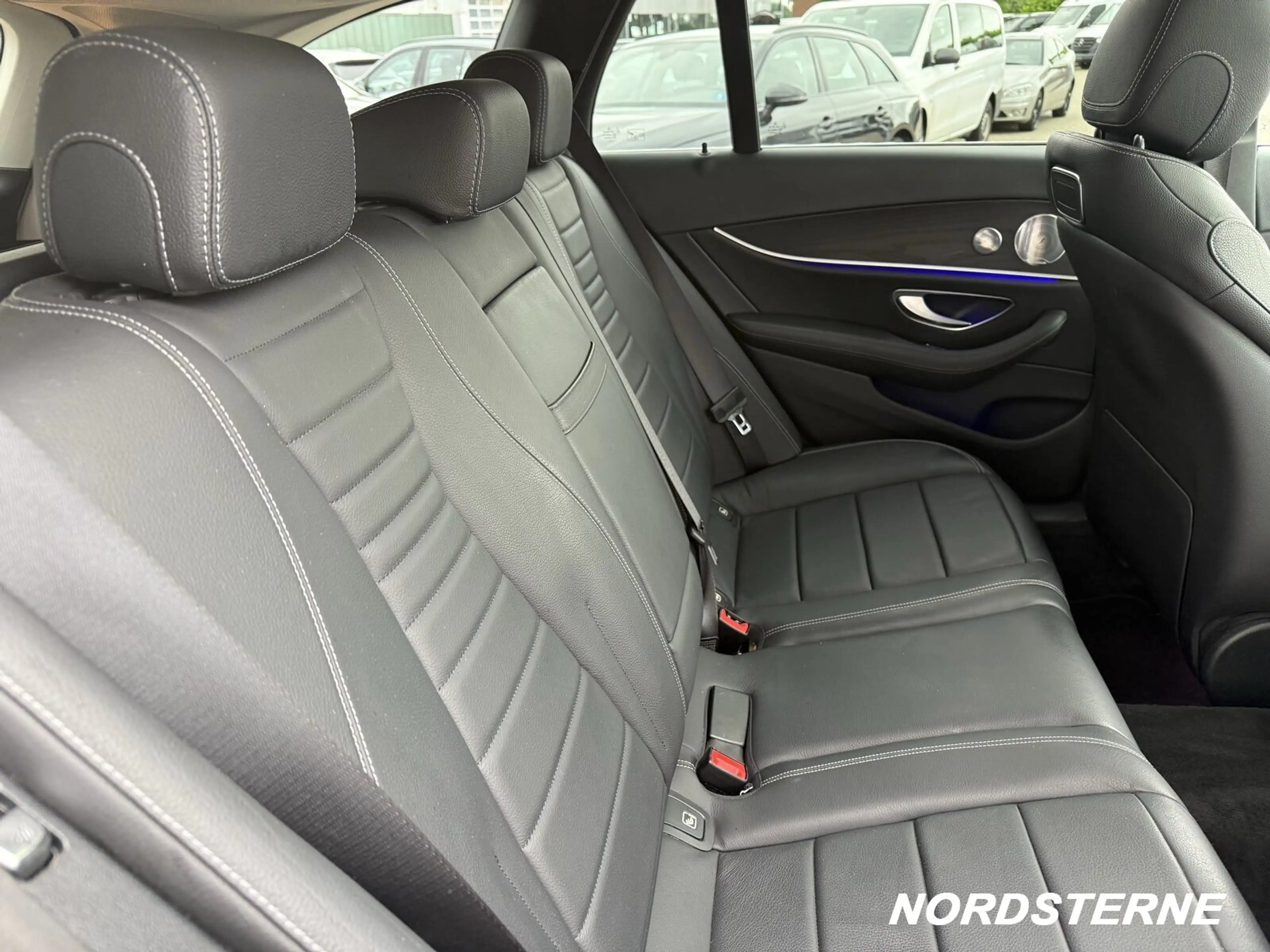 Mercedes-Benz E 350 E 350 T d EXCLUSIVE COMAND Volleder AHK LED ILS — photo 11