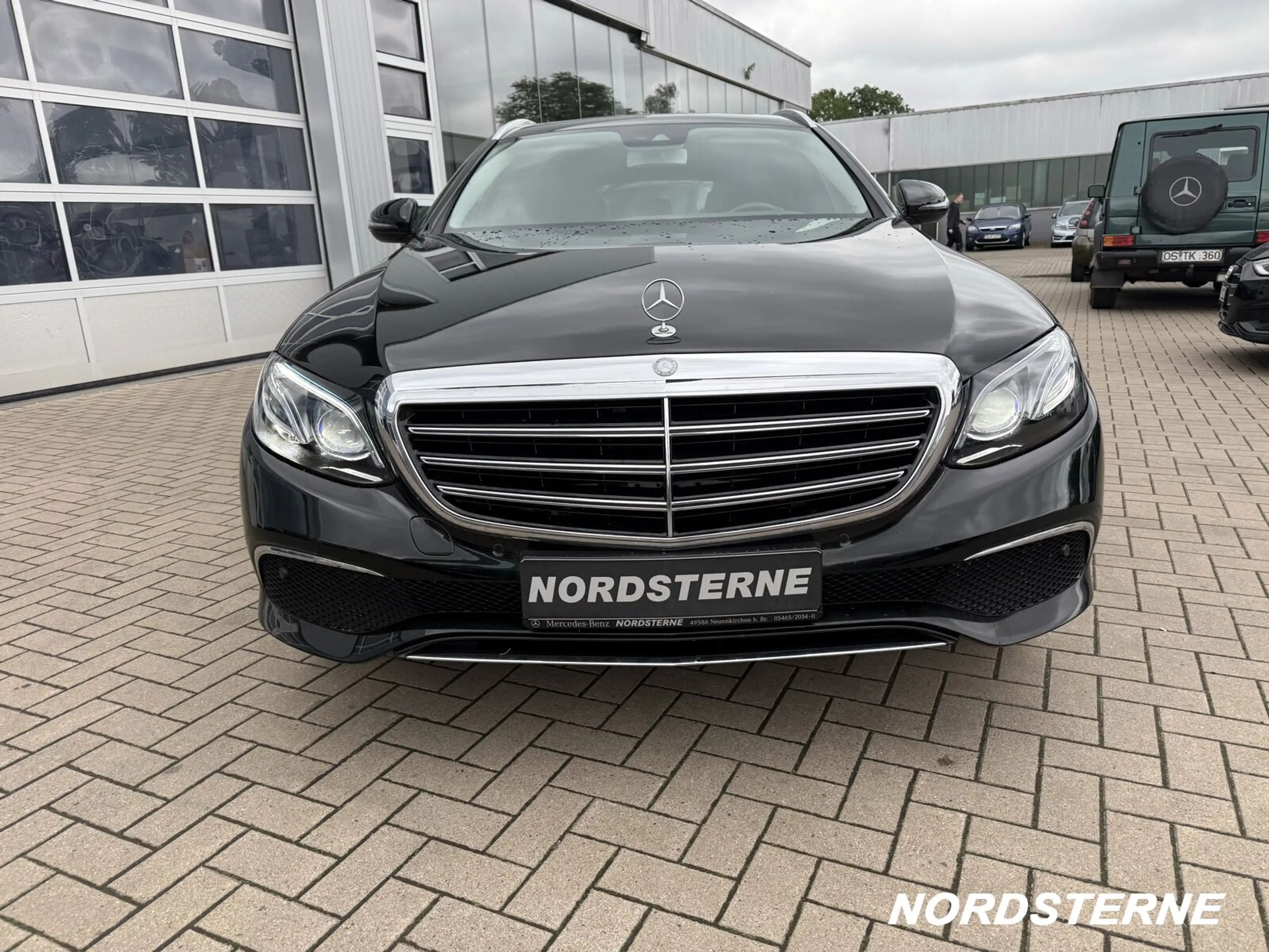 Mercedes-Benz E 350 E 350 T d EXCLUSIVE COMAND Volleder AHK LED ILS — photo 2