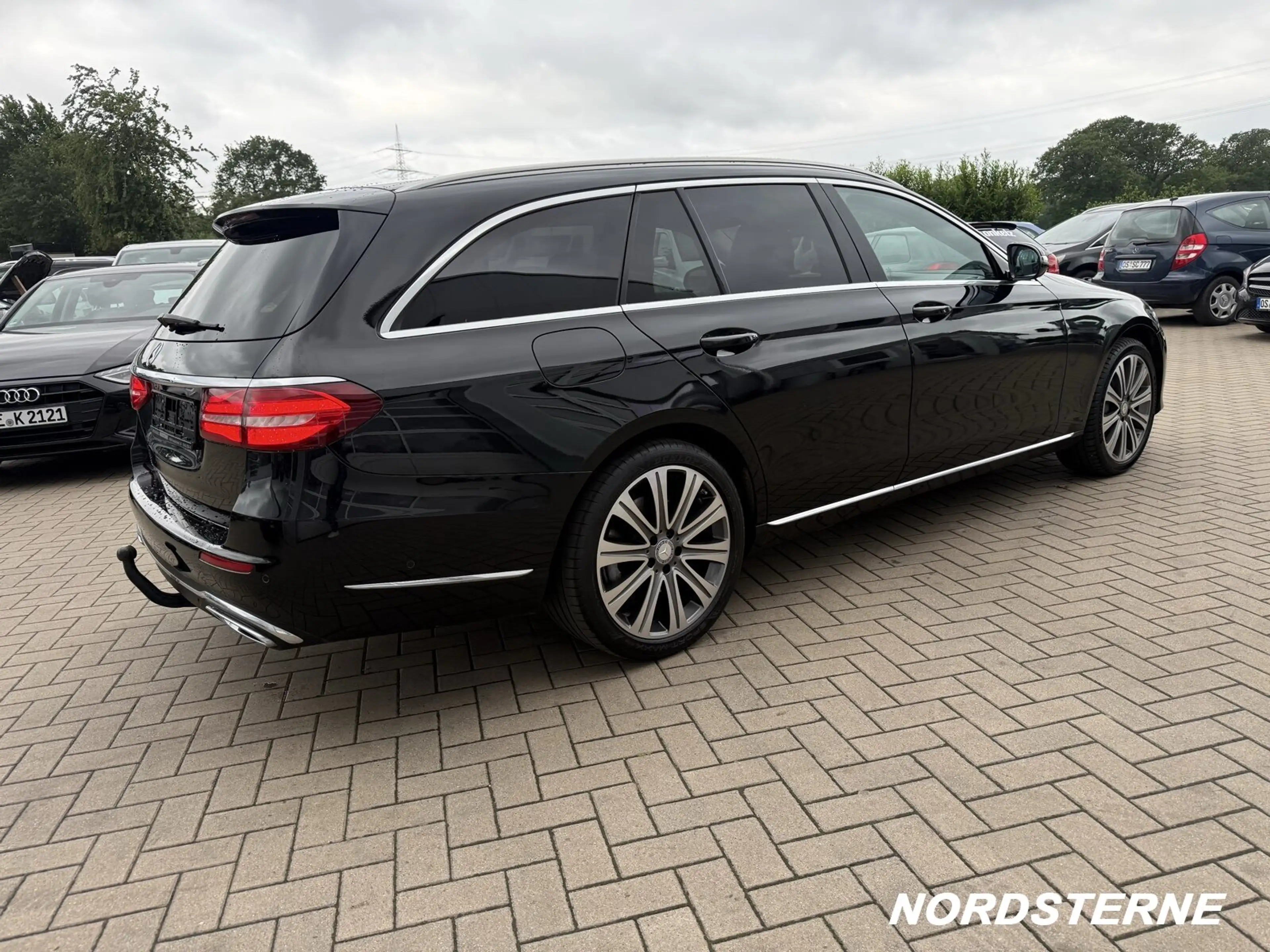 Mercedes-Benz E 350 E 350 T d EXCLUSIVE COMAND Volleder AHK LED ILS — photo 16