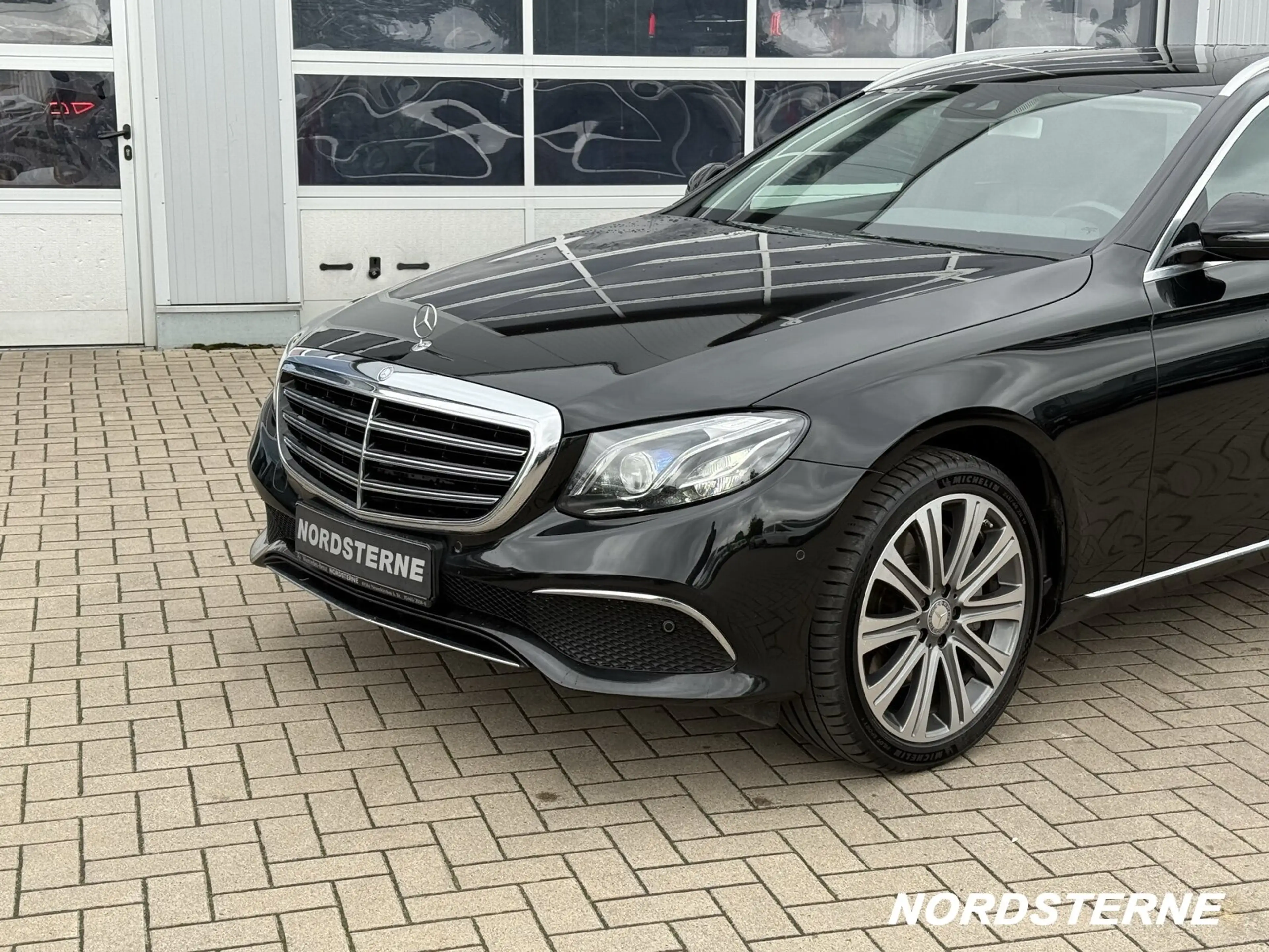 Mercedes-Benz E 350 E 350 T d EXCLUSIVE COMAND Volleder AHK LED ILS — photo 23