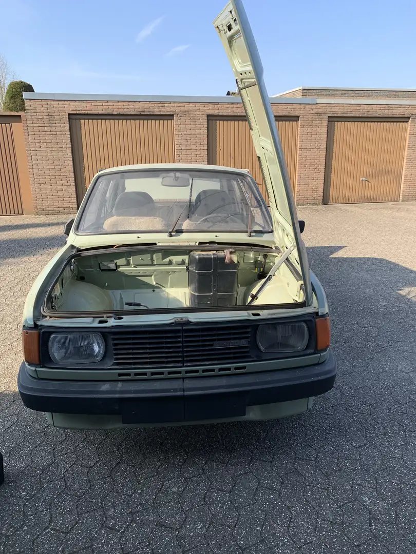 Skoda 105 L"S" - 1