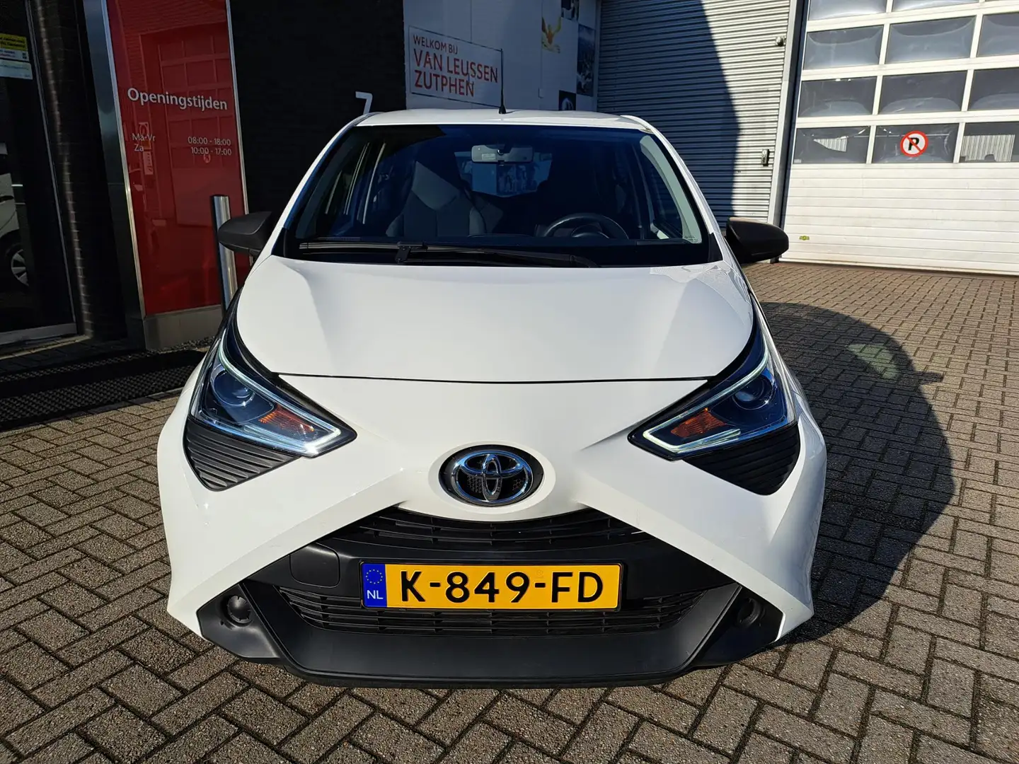 Toyota Aygo X X-Fun BLEUTOOTH  AIRCO ONDERHOUDSBOEKJES Blanc - 2