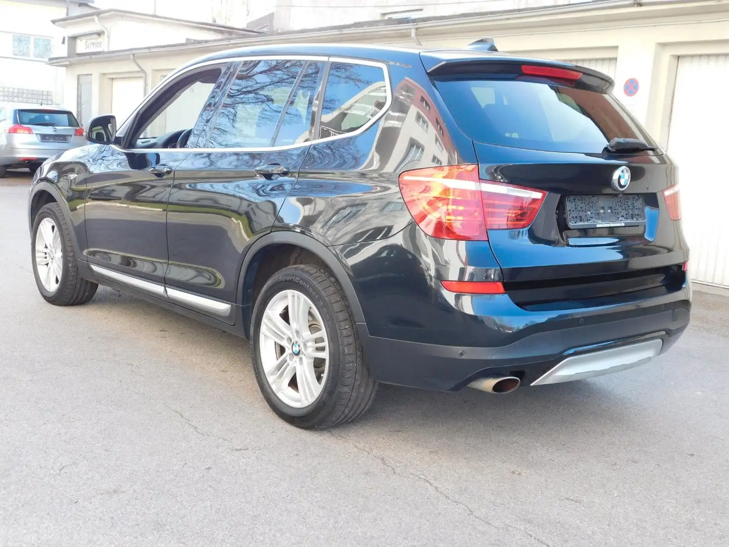 BMW X3 xDrive20d Aut. xLine Schwarz - 2