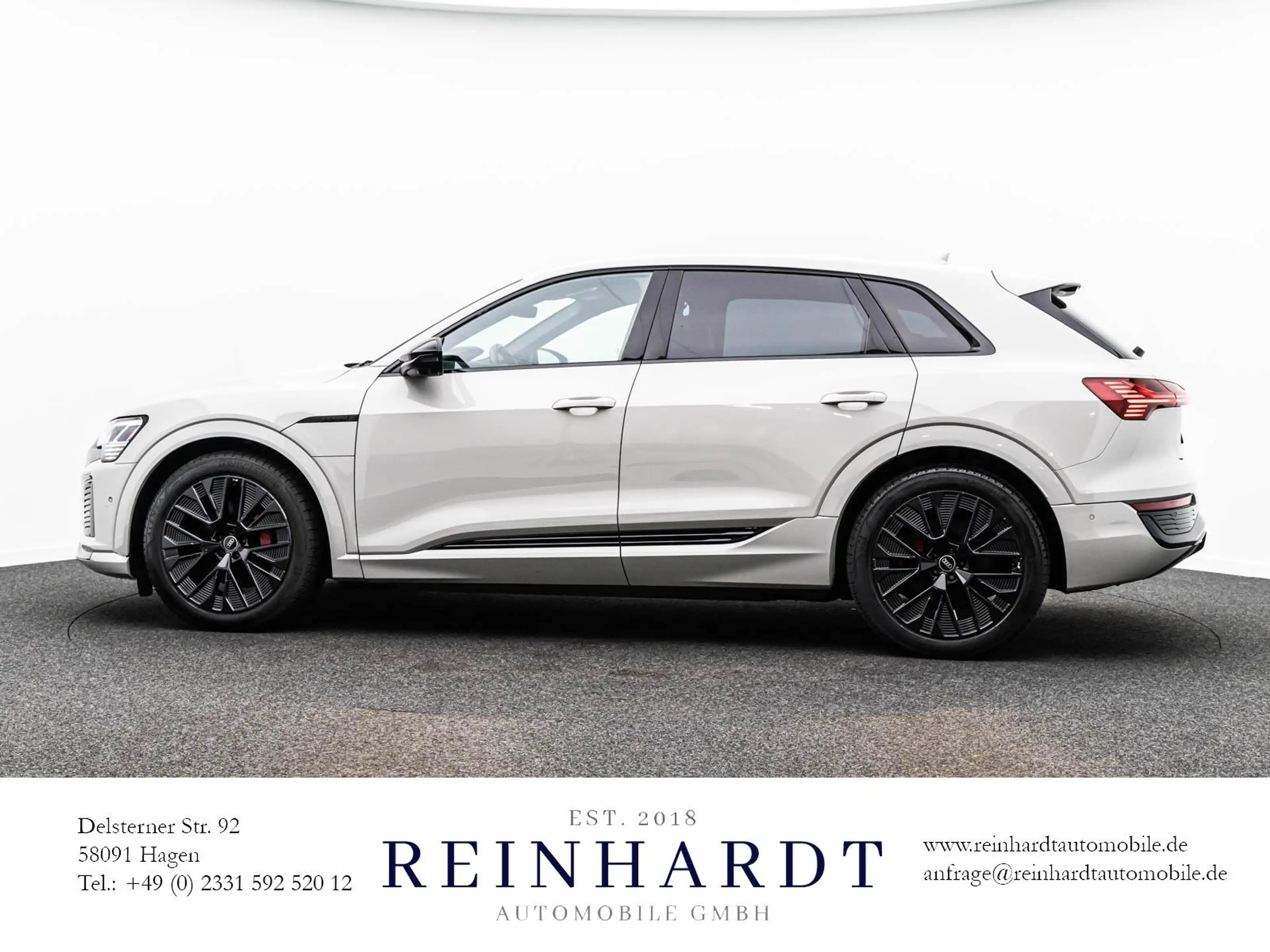 Audi Q8 e-tron 55 2x S LINE 21Z./BLACK ACC/SIDE/360° — photo 12