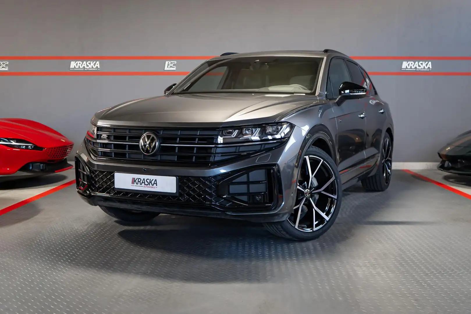 Volkswagen Touareg 3.0 TDI 4M R-Line AHK PANO FINAL EDITION Grau - 1