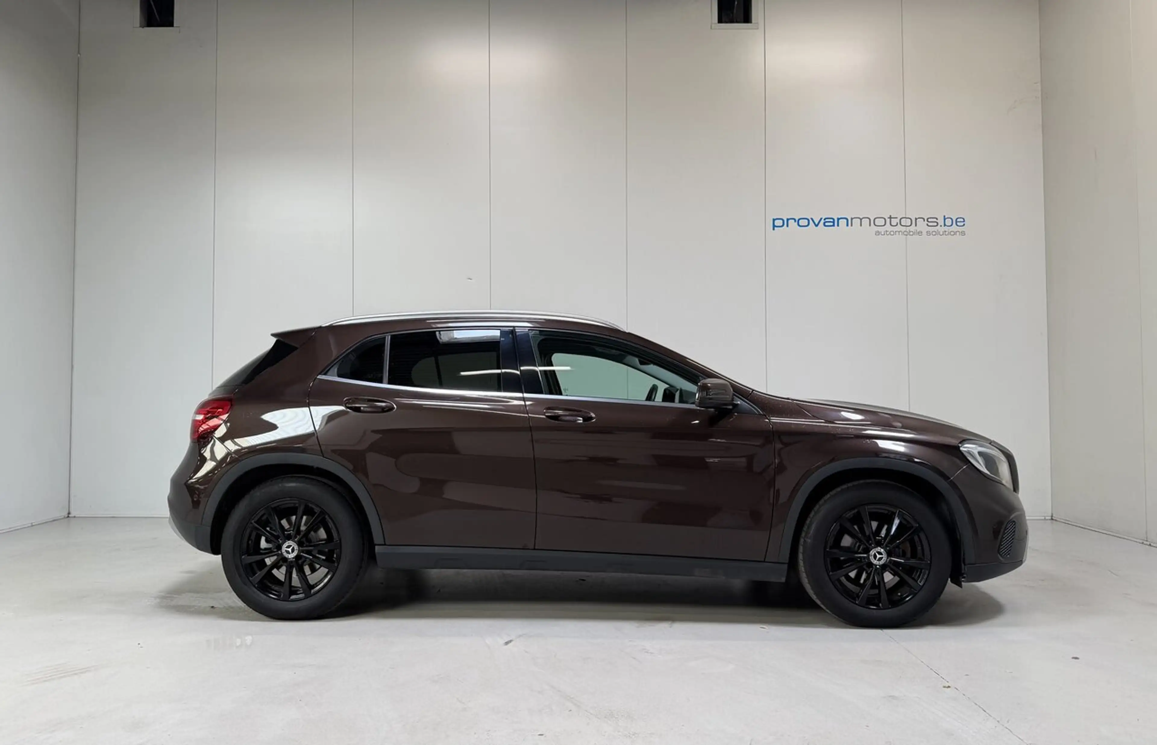 Mercedes-Benz GLA 180 Benzine Man. - Airco - GPS - Topstaat! — photo 25