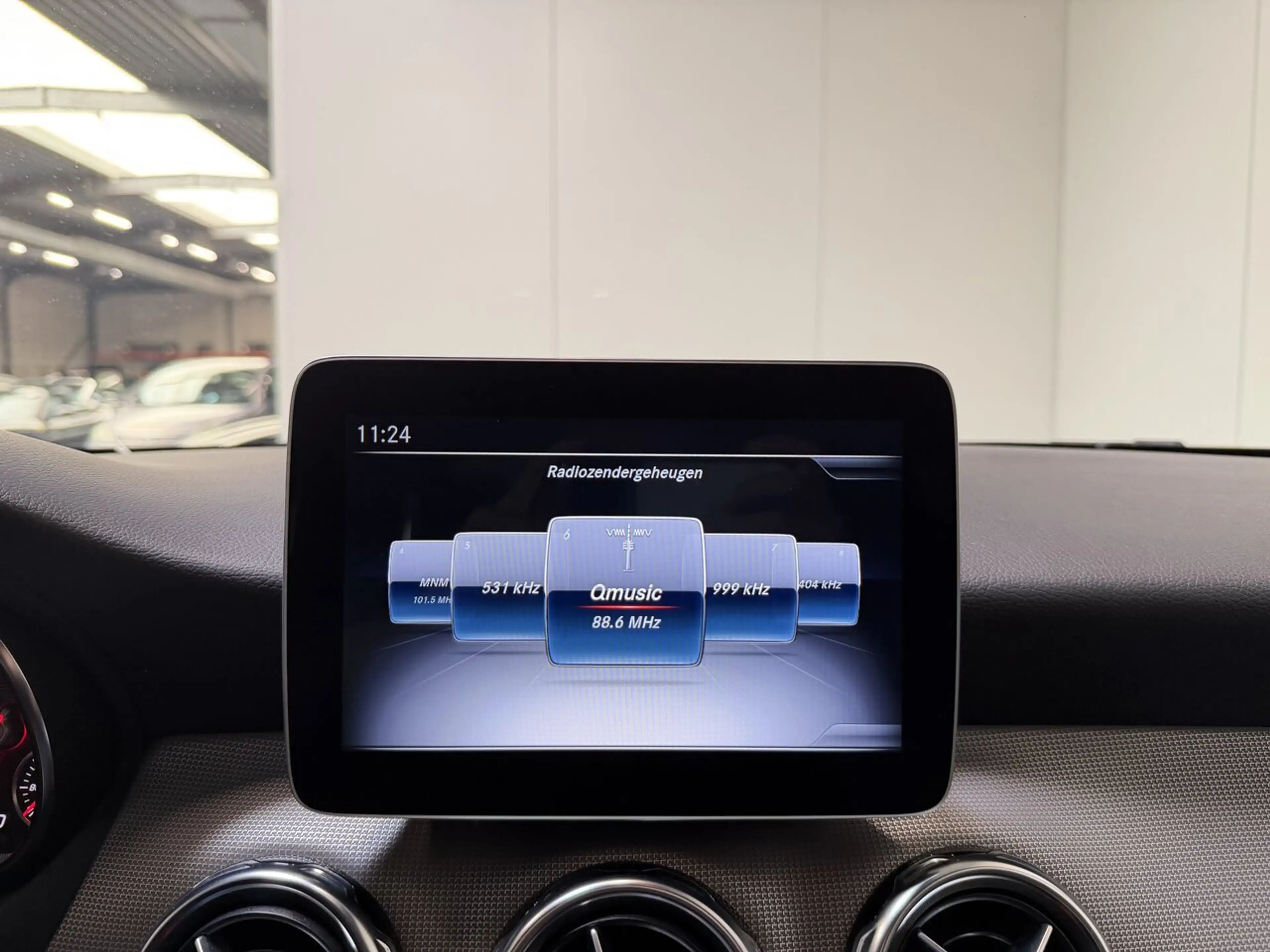 Mercedes-Benz GLA 180 Benzine Man. - Airco - GPS - Topstaat! — photo 14