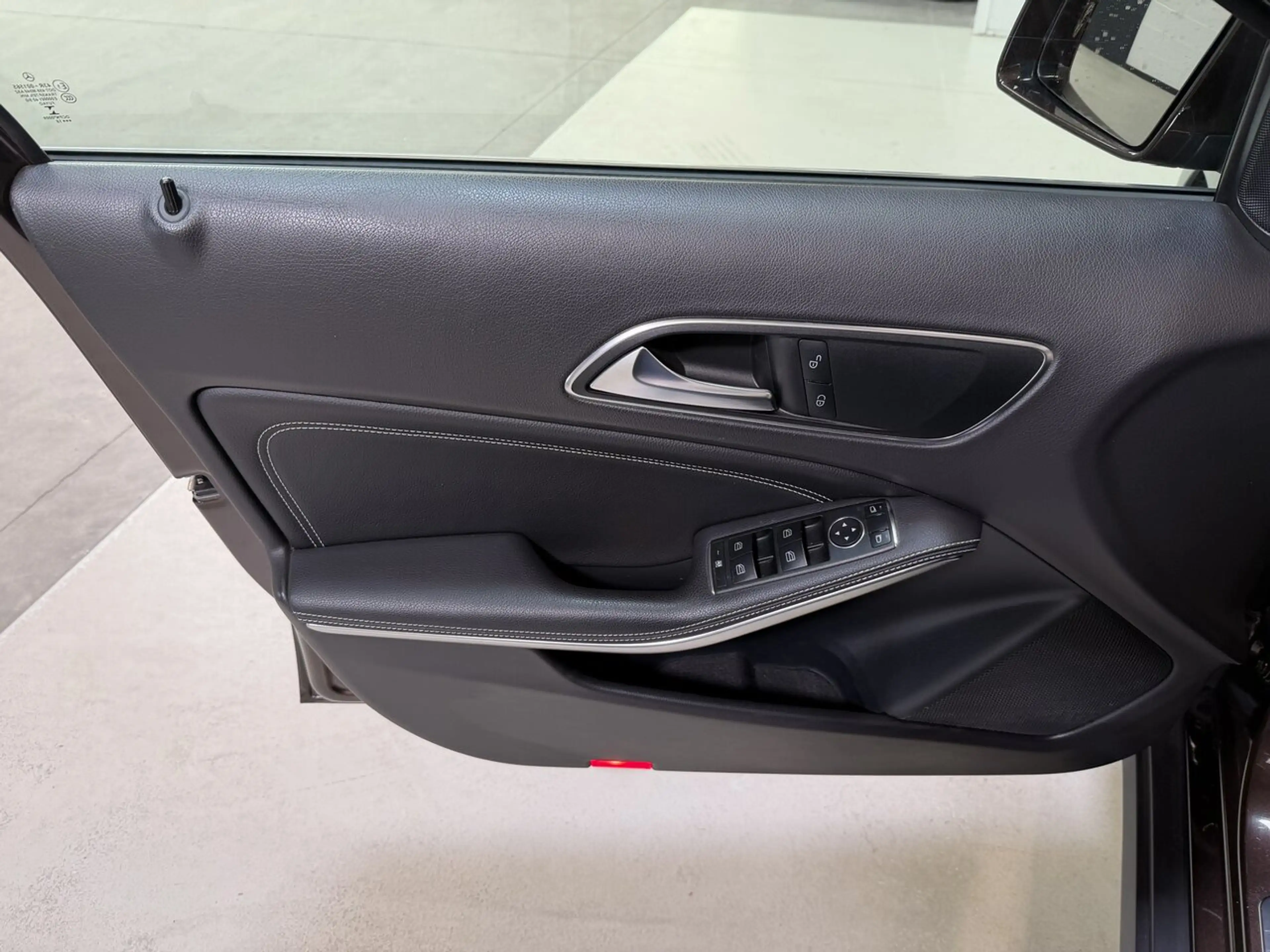 Mercedes-Benz GLA 180 Benzine Man. - Airco - GPS - Topstaat! — photo 18