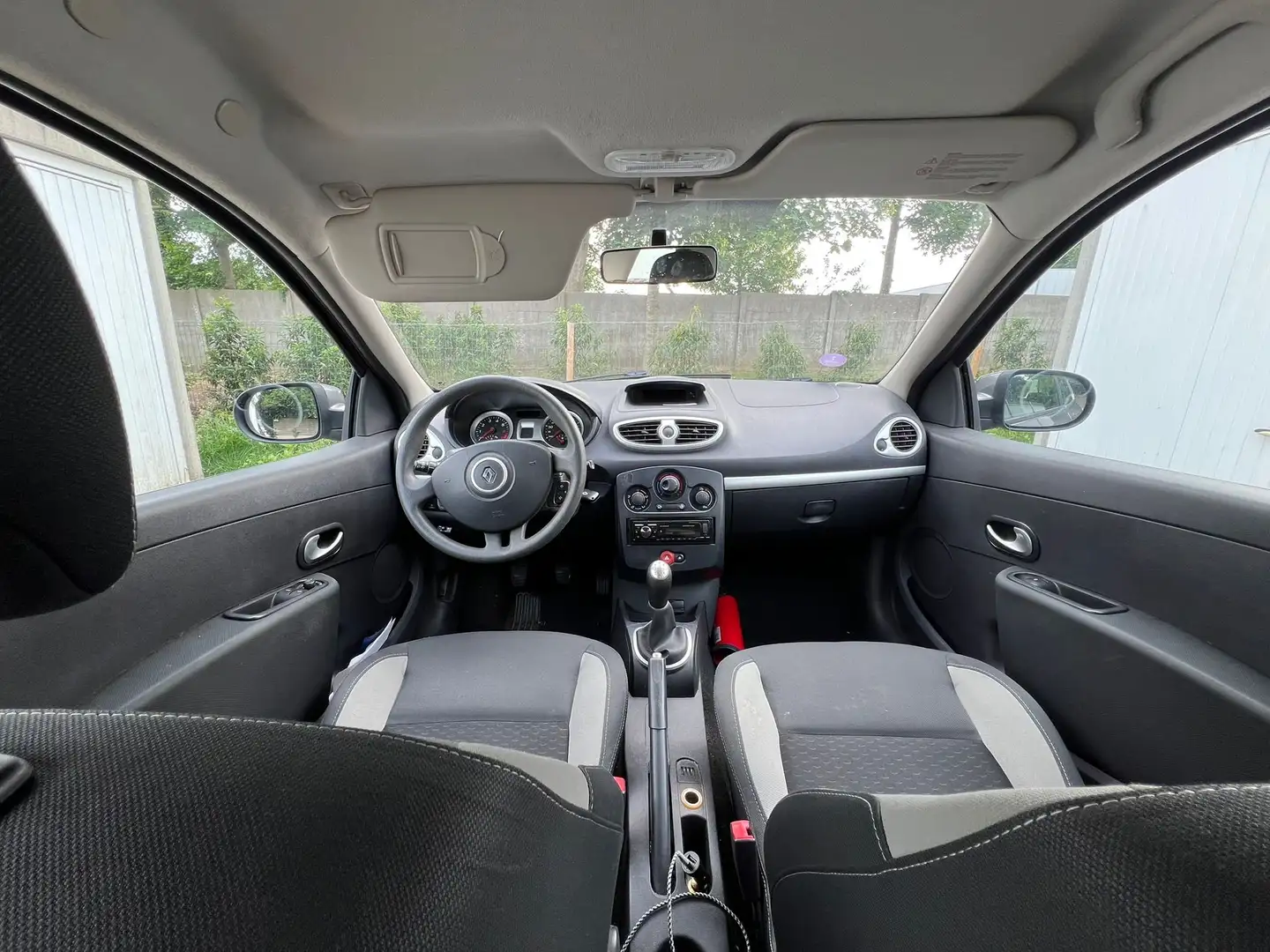 Renault Clio Clio 1.2 16V 75 Night and Day Bruin - 2