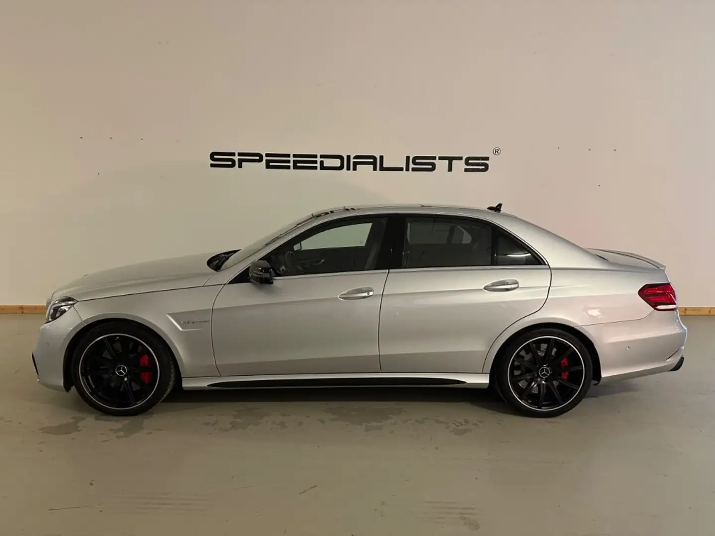 Mercedes-Benz E 63 AMG E Limousine E 63 AMG S 4Matic / 1.Hand Silber - 2
