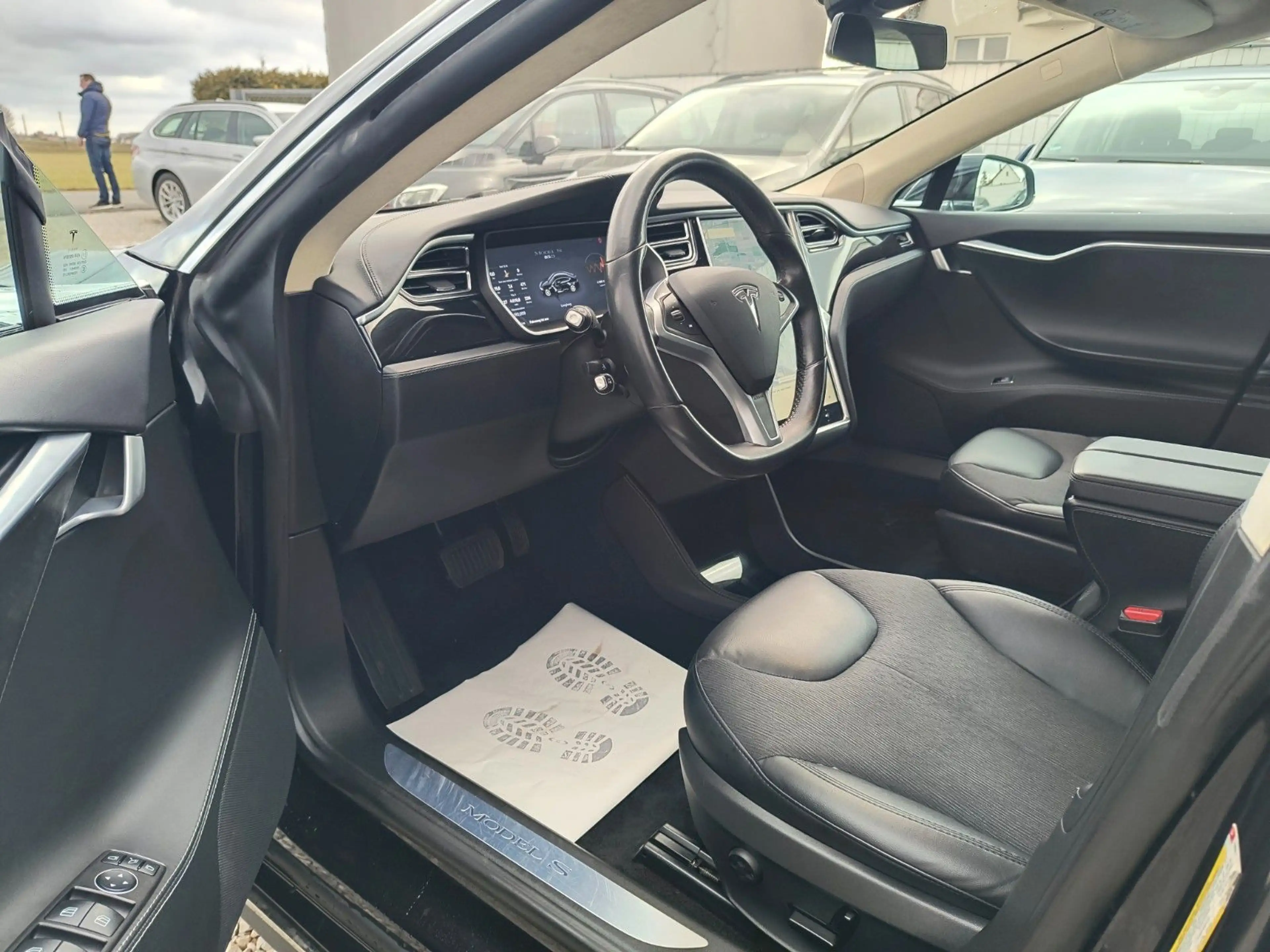 Tesla Model S 85D, neue Batterie, CCS Adapter — photo 6