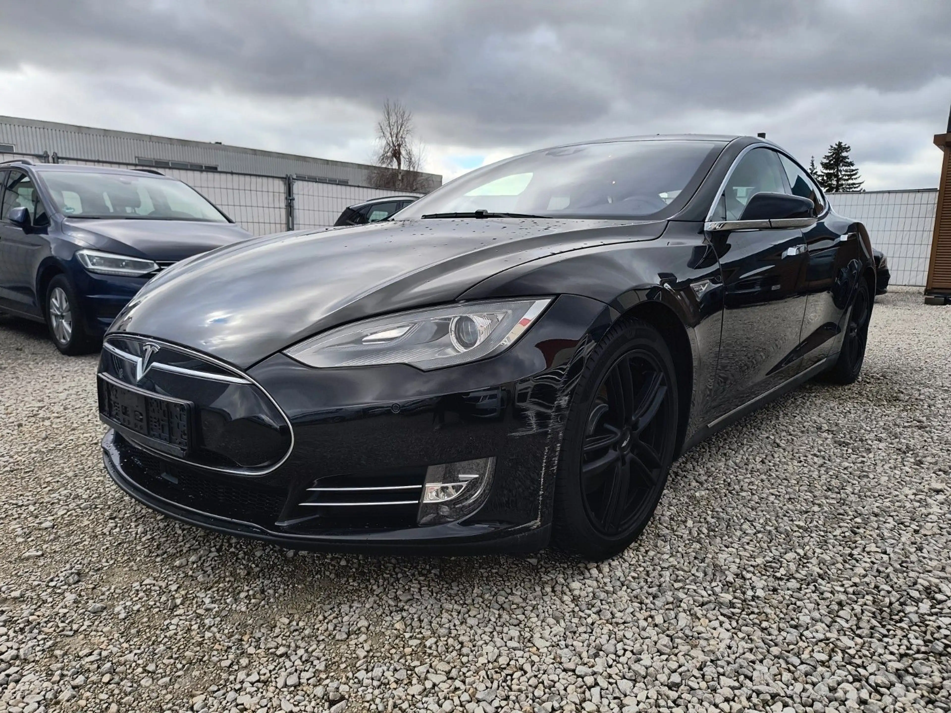 Tesla Model S 85D, neue Batterie, CCS Adapter
