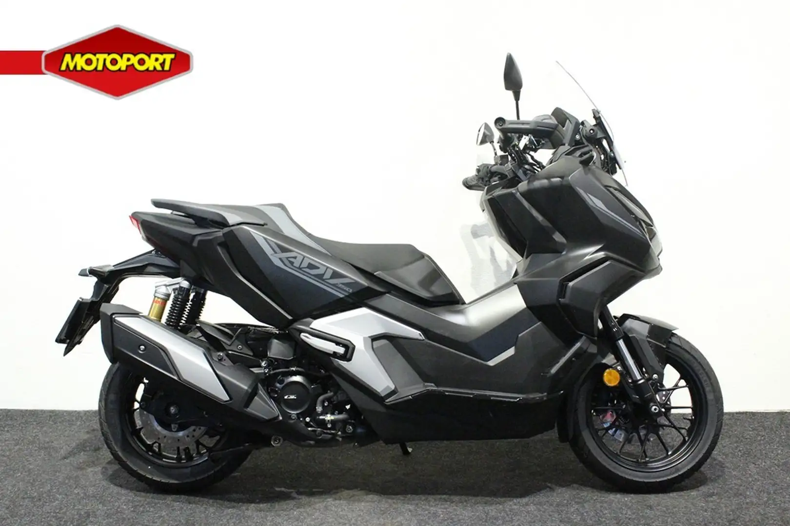 Honda ADV 350 Negro - 1