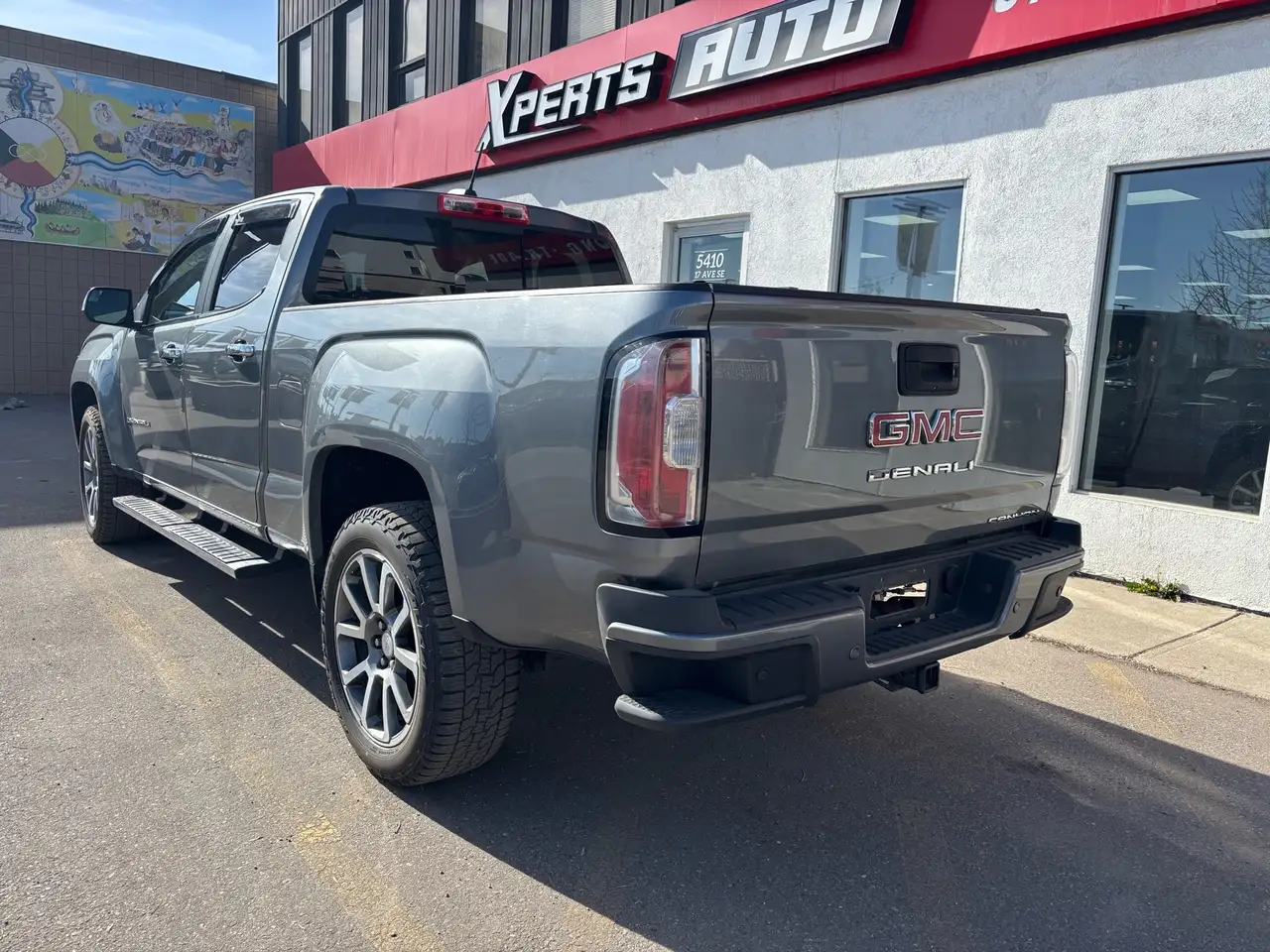 GMC Canyon снимка GMC Canyon