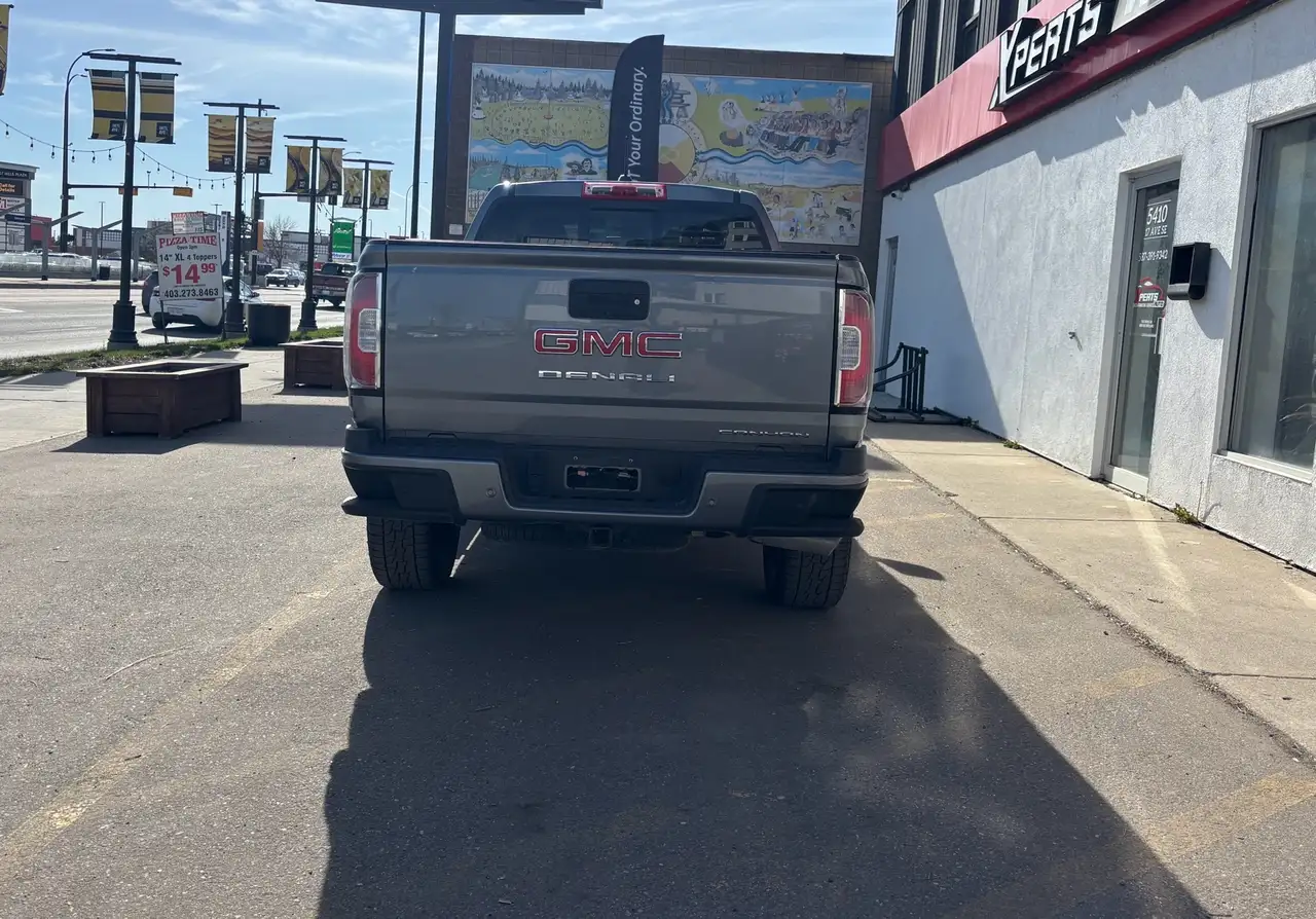 GMC Canyon снимка GMC Canyon