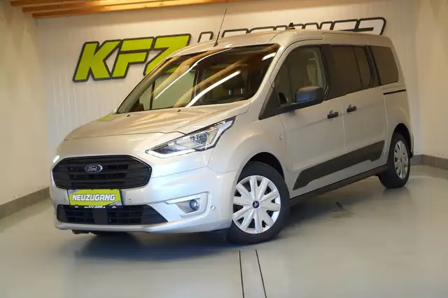 Ford Transit Connect view 8