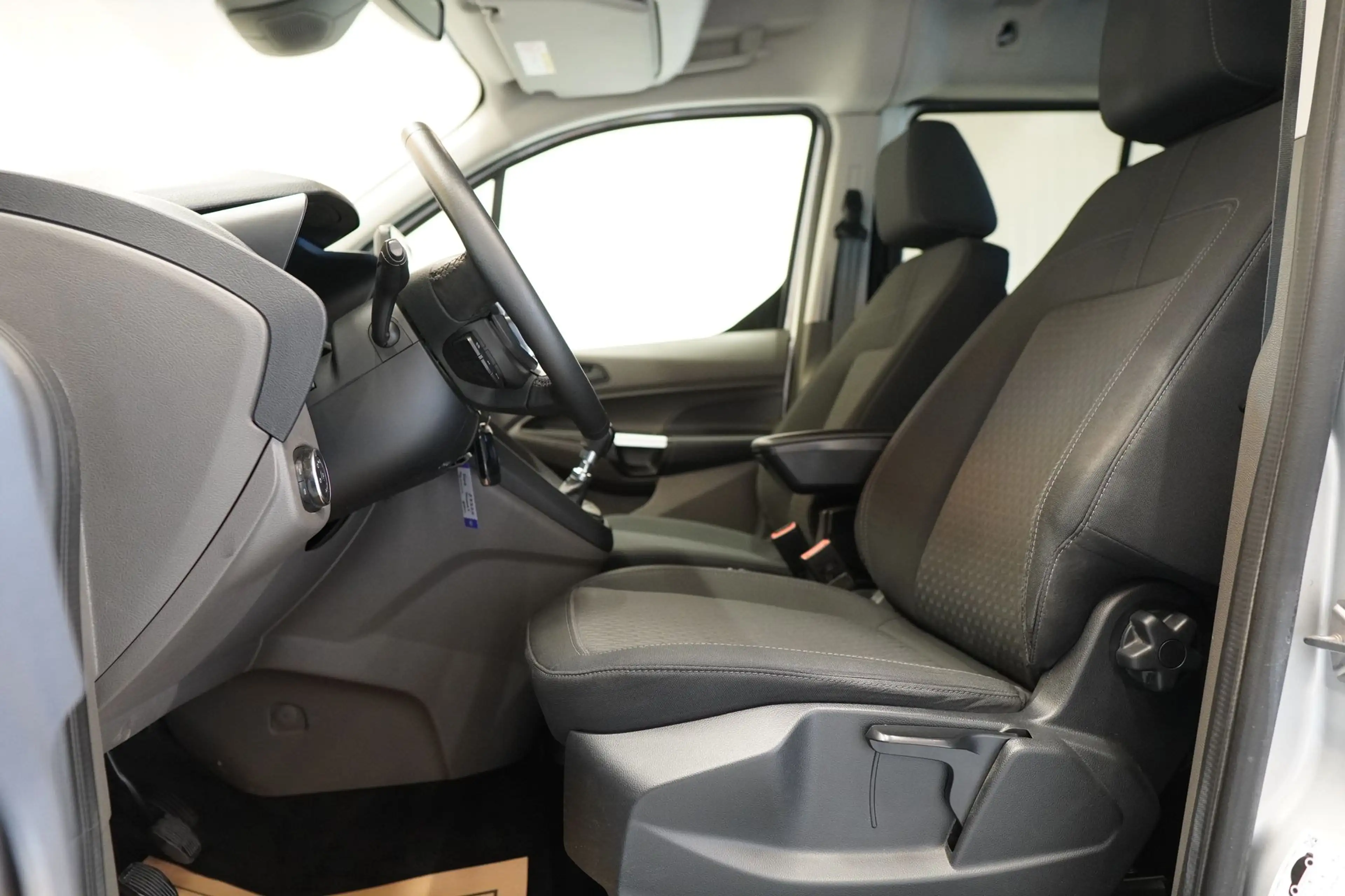 Ford Transit Connect 1.5 EcoBl. 230 L2 "KLIMA*SITZH*TEMP*NAVI" — photo 15