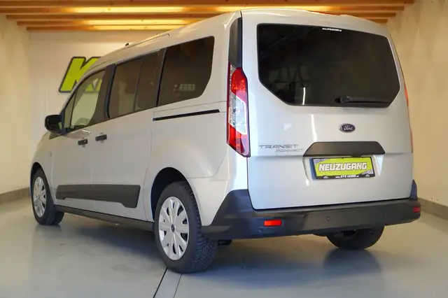 Ford Transit Connect view 7