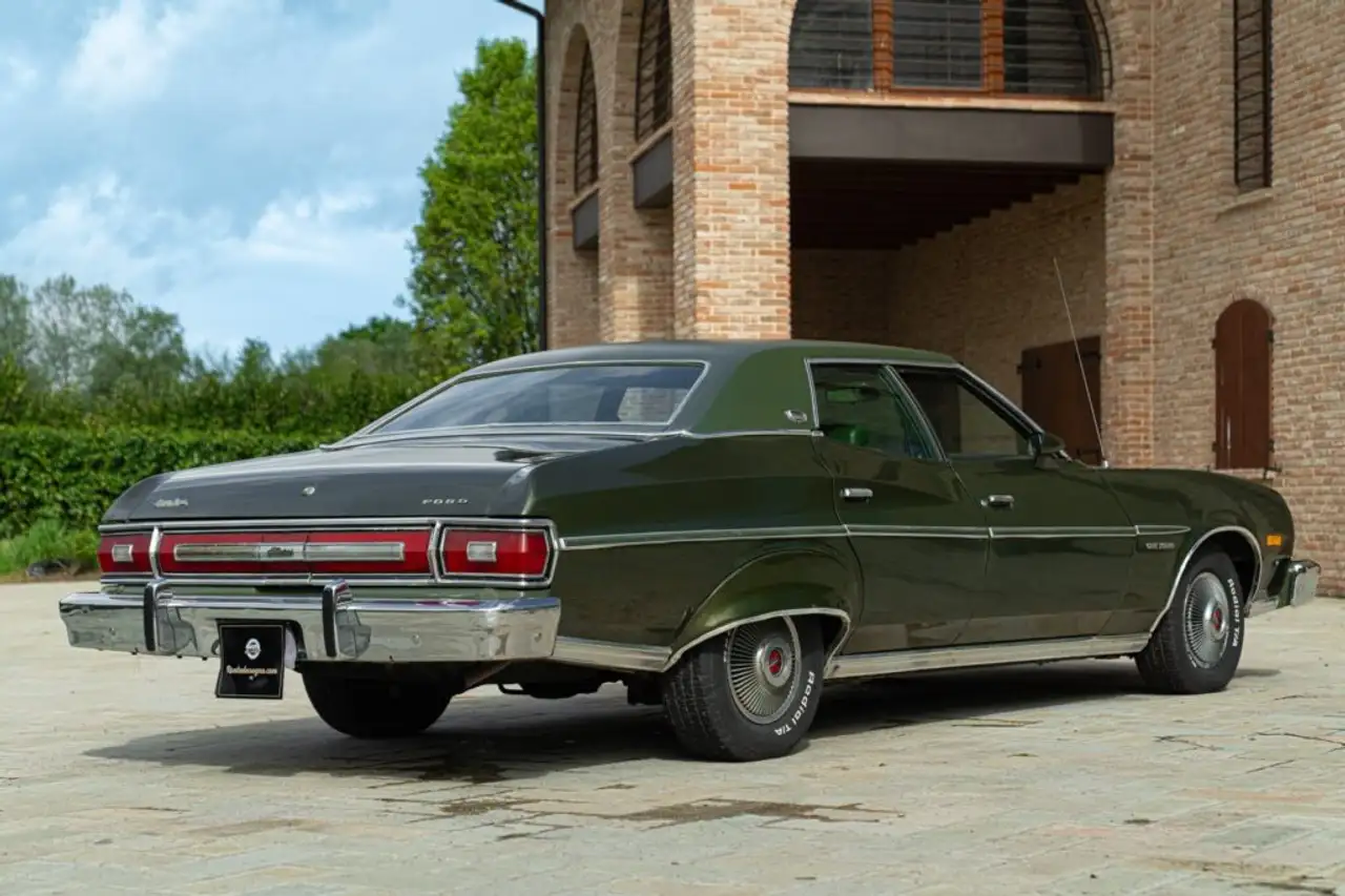 Ford Gran Torino 4 DOOR 5.7 V8 BROUGHAM, foto 6