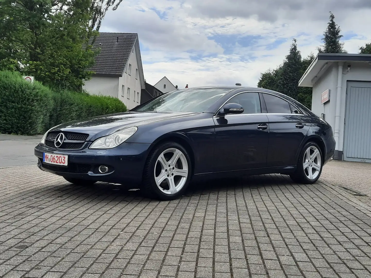 Mercedes-Benz CLS 350 7G-TRONIC Scheckheft TOP Zustand!!!!!! Schwarz - 1