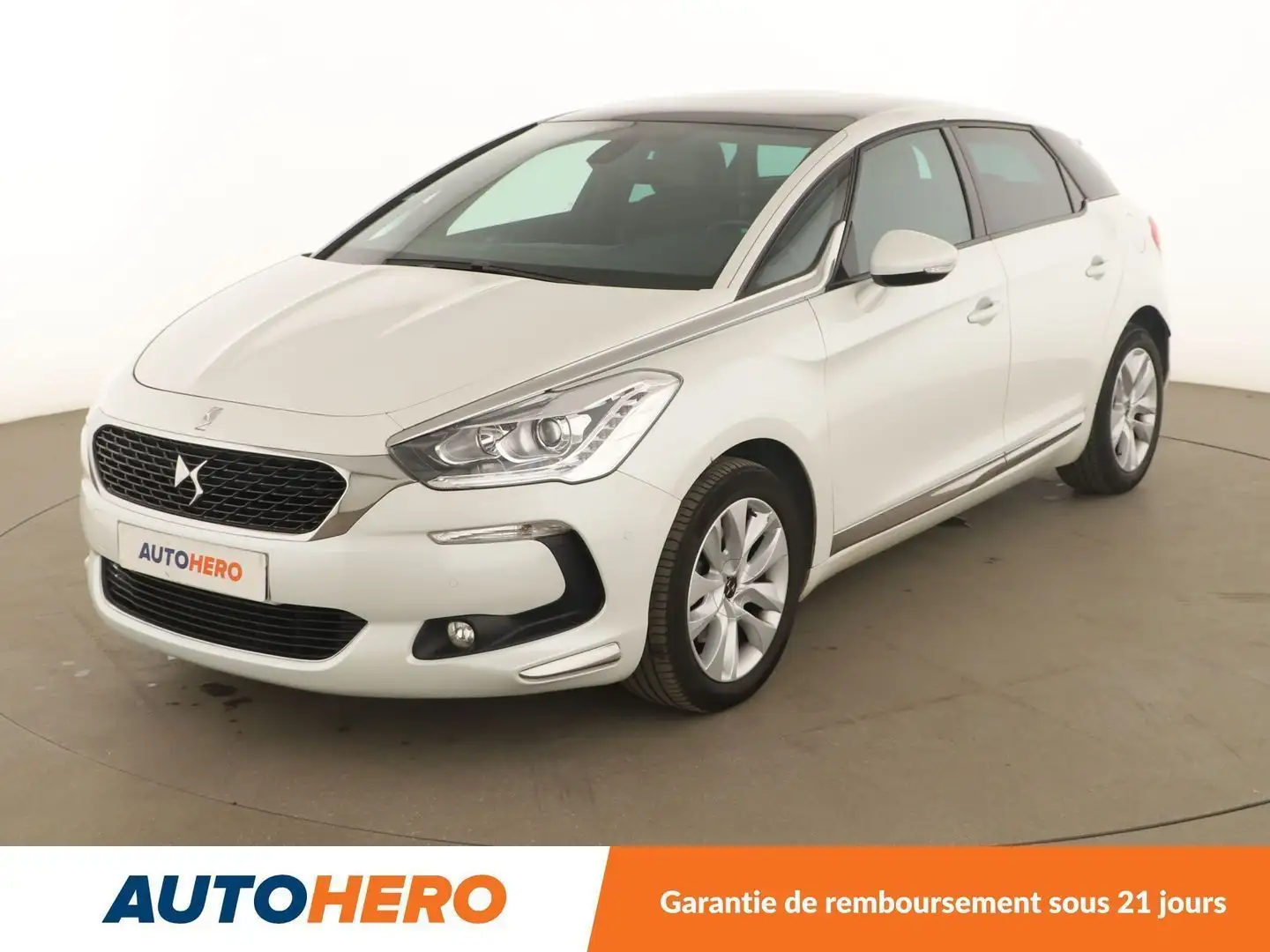 DS Automobiles DS 5 1.6 THP So Chic EAT6 Blanc - 1