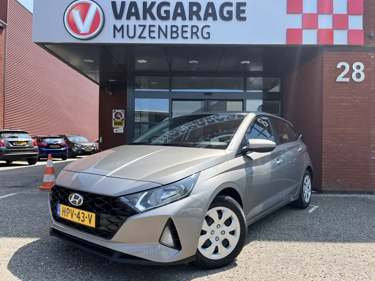 Hyundai i20 1.0 T-GDI Comfort // APPLE CARPLAY / ANDROID AUTO Gris - 1