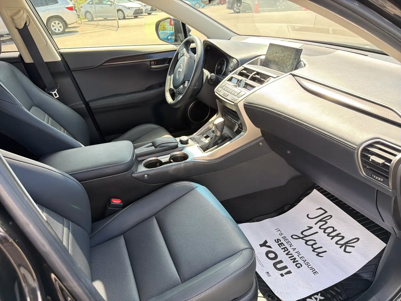 Lexus NX снимка Lexus NX