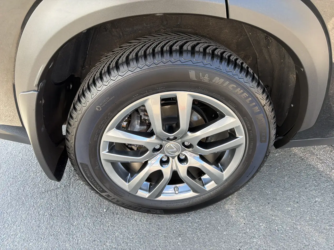 Lexus NX снимка Lexus NX