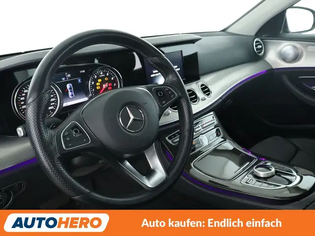 Mercedes-Benz E view 11