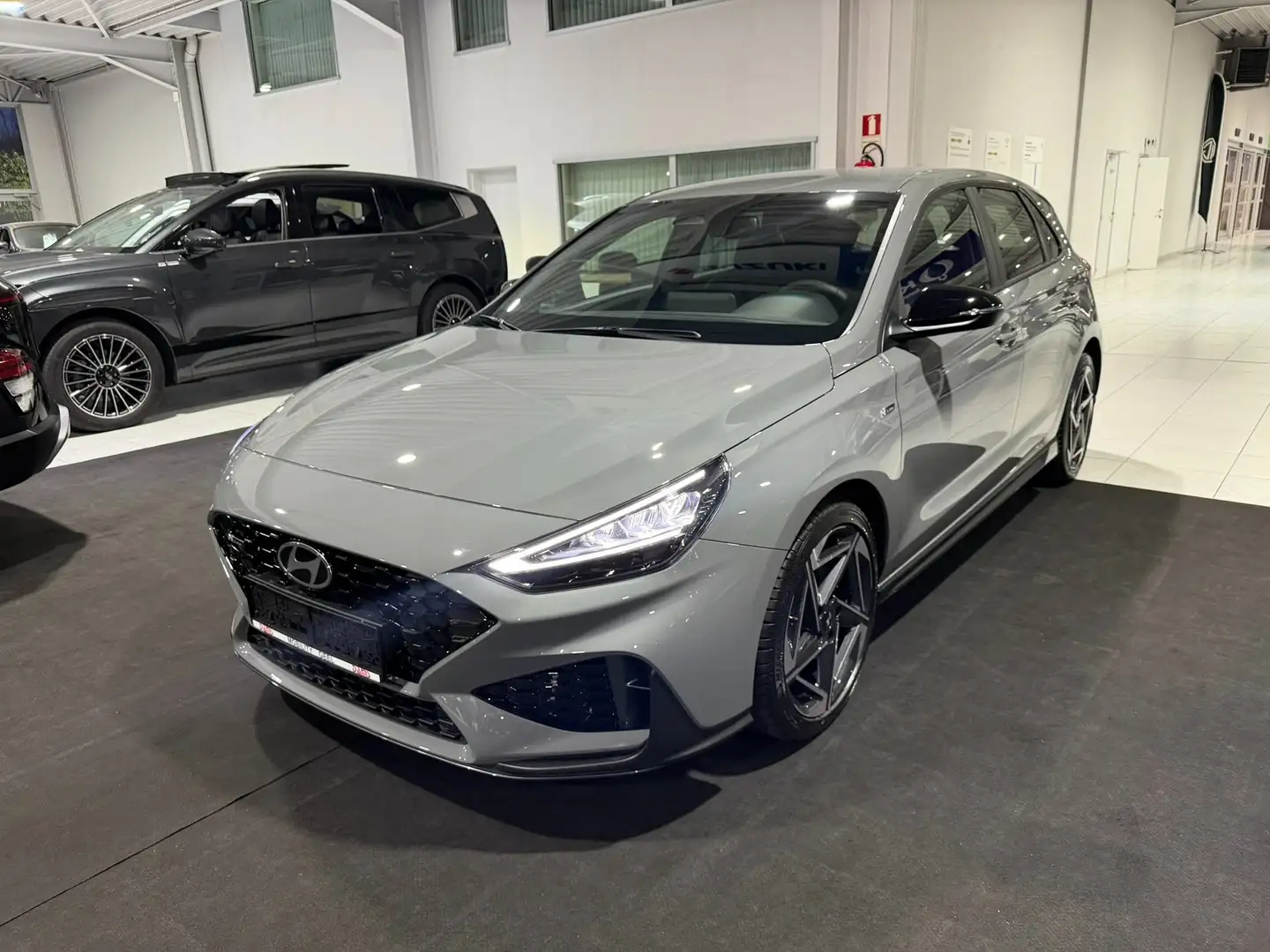 Hyundai i30 i30 1.5 T-GDI 48V DCT Sky N Line Sensation Plateado - 1