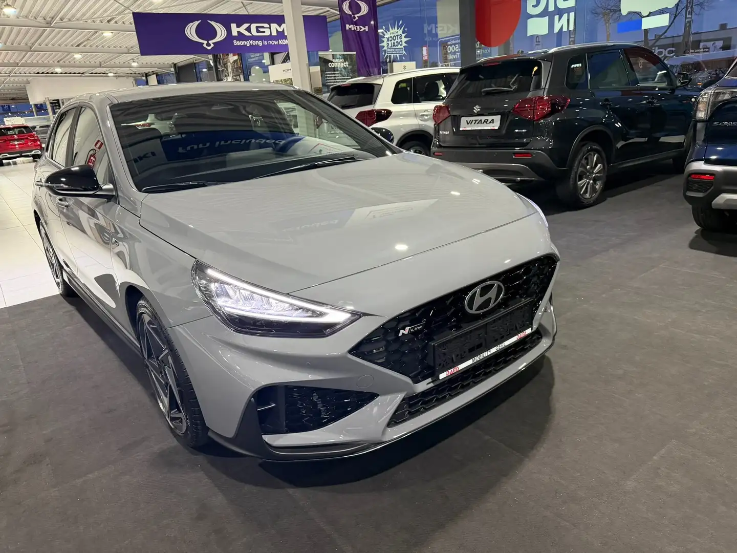 Hyundai i30 i30 1.5 T-GDI 48V DCT Sky N Line Sensation Plateado - 2