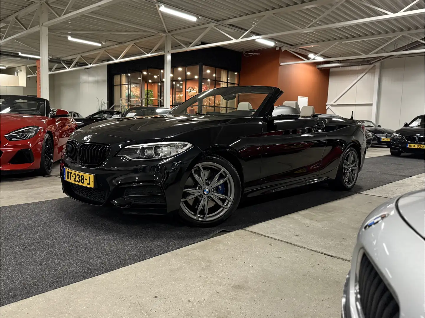BMW 235 2-Serie Cabrio M235i High Exe. Aut-8. l Harman/Kar Zwart - 1