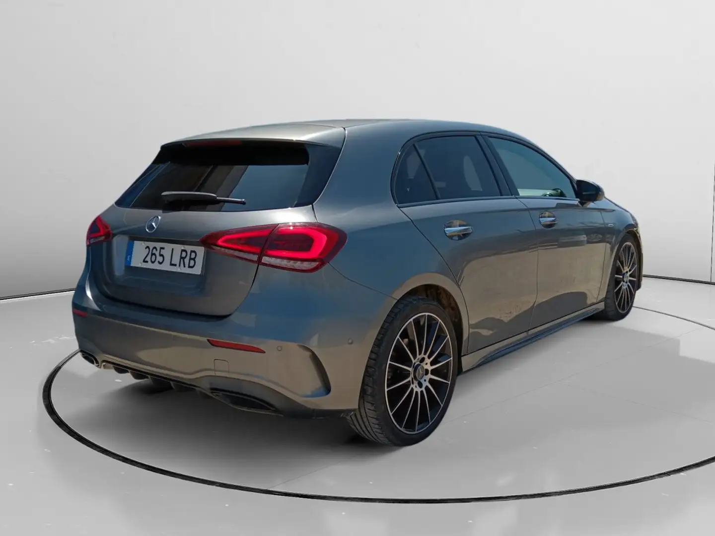 Mercedes-Benz A 180 AMG Line Blanco - 2
