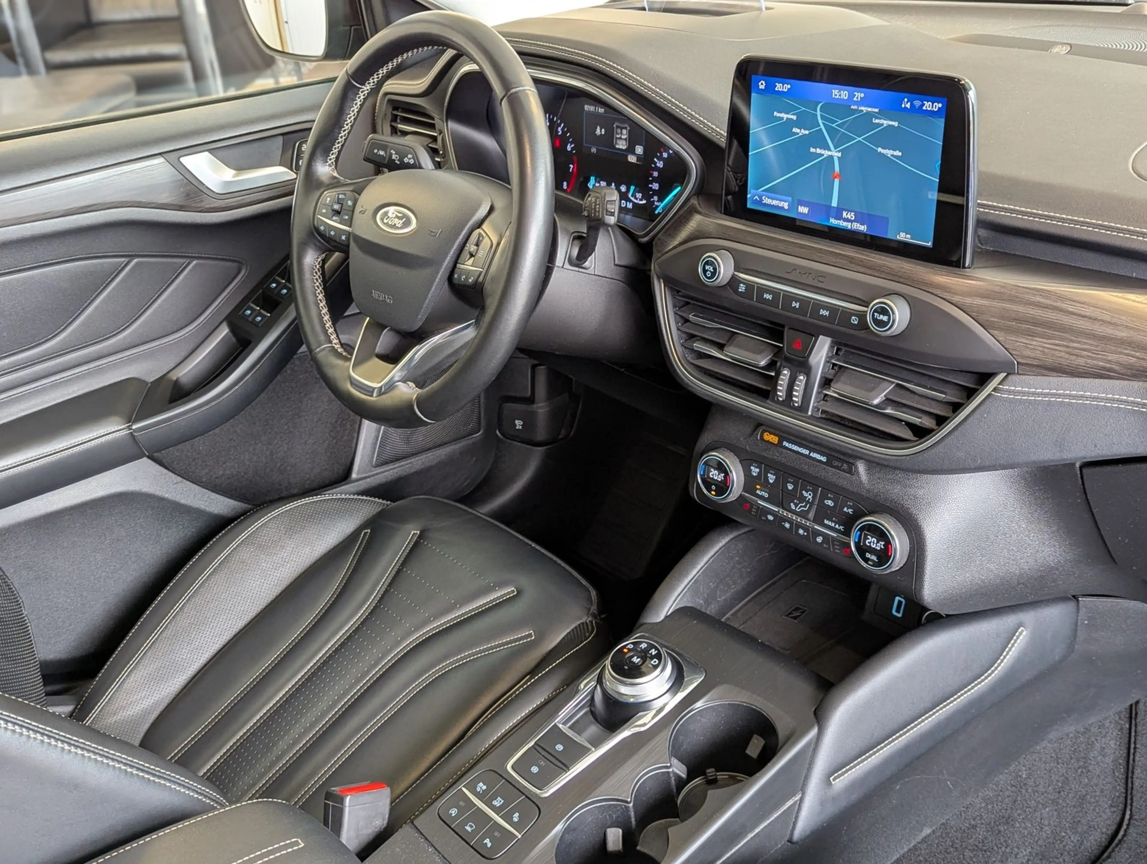 Ford Focus 1.5 EB Vignale StHz. Pano AHK B&O HUD ACC — photo 14