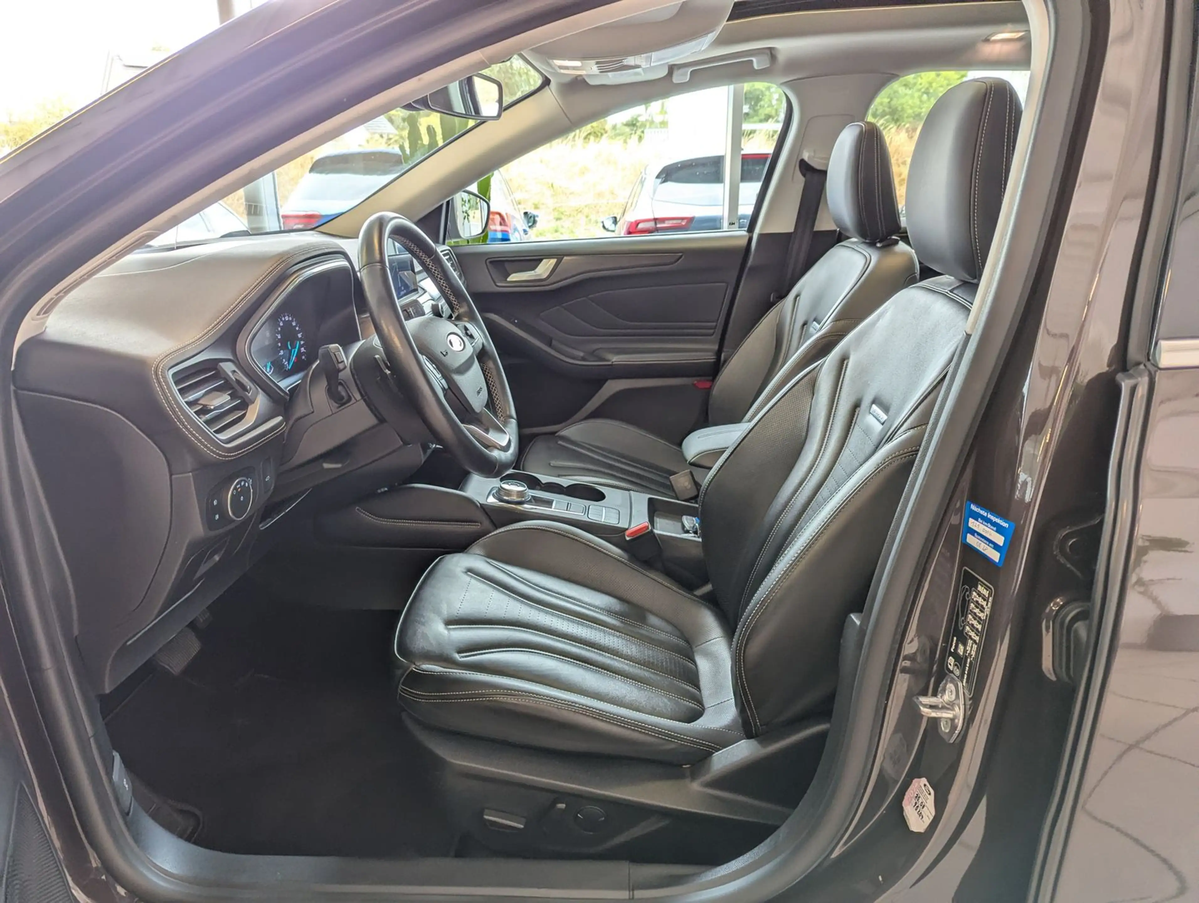 Ford Focus 1.5 EB Vignale StHz. Pano AHK B&O HUD ACC — photo 15