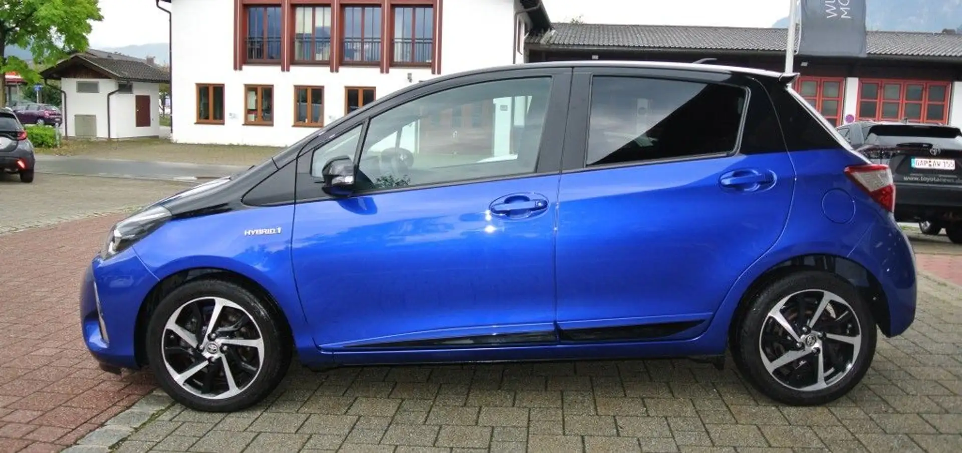 Toyota Yaris Hybrid 1.5 VVT-i Selection - 2