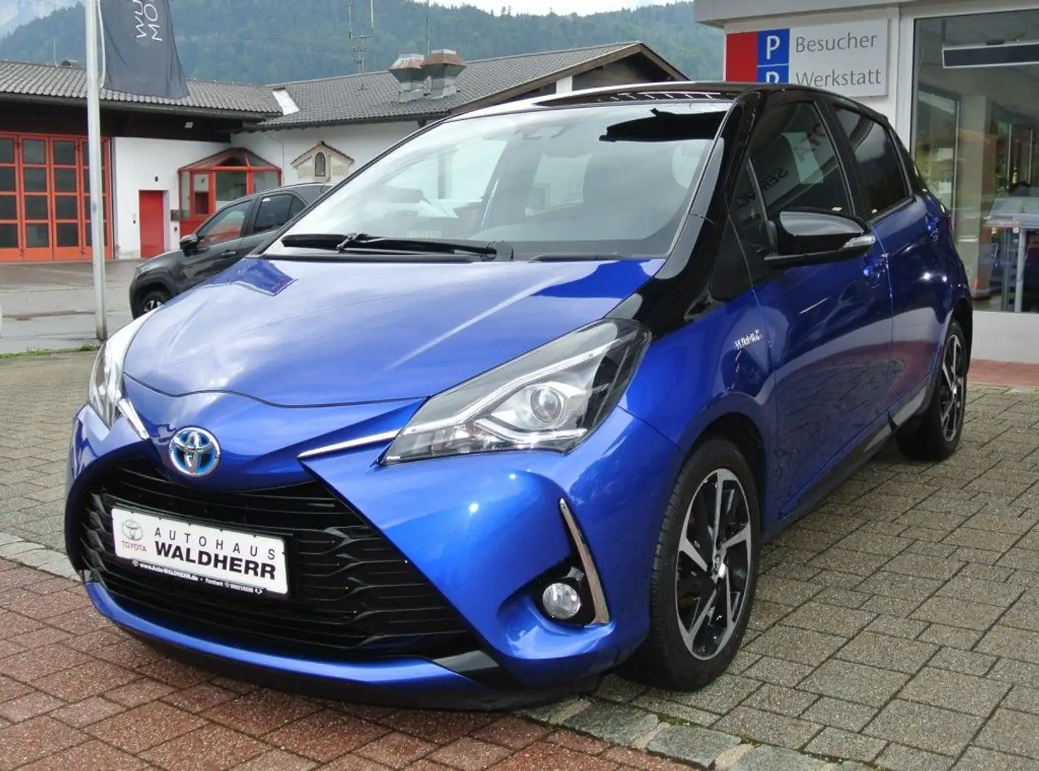 Toyota Yaris Hybrid 1.5 VVT-i Selection - 1