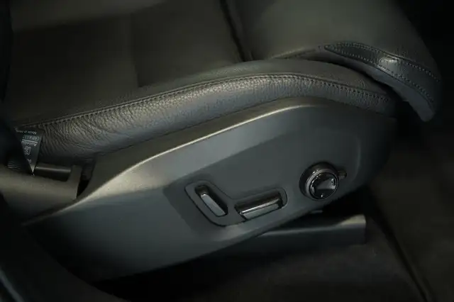 Volvo XC60 view 15