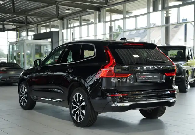 Volvo XC60 view 9