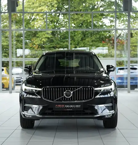 Volvo XC60 view 3