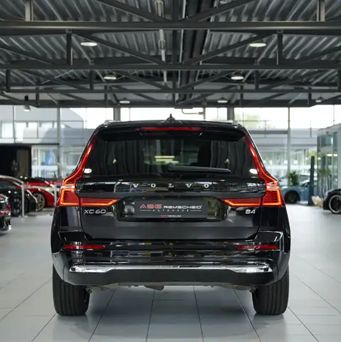 Volvo XC60 view 8