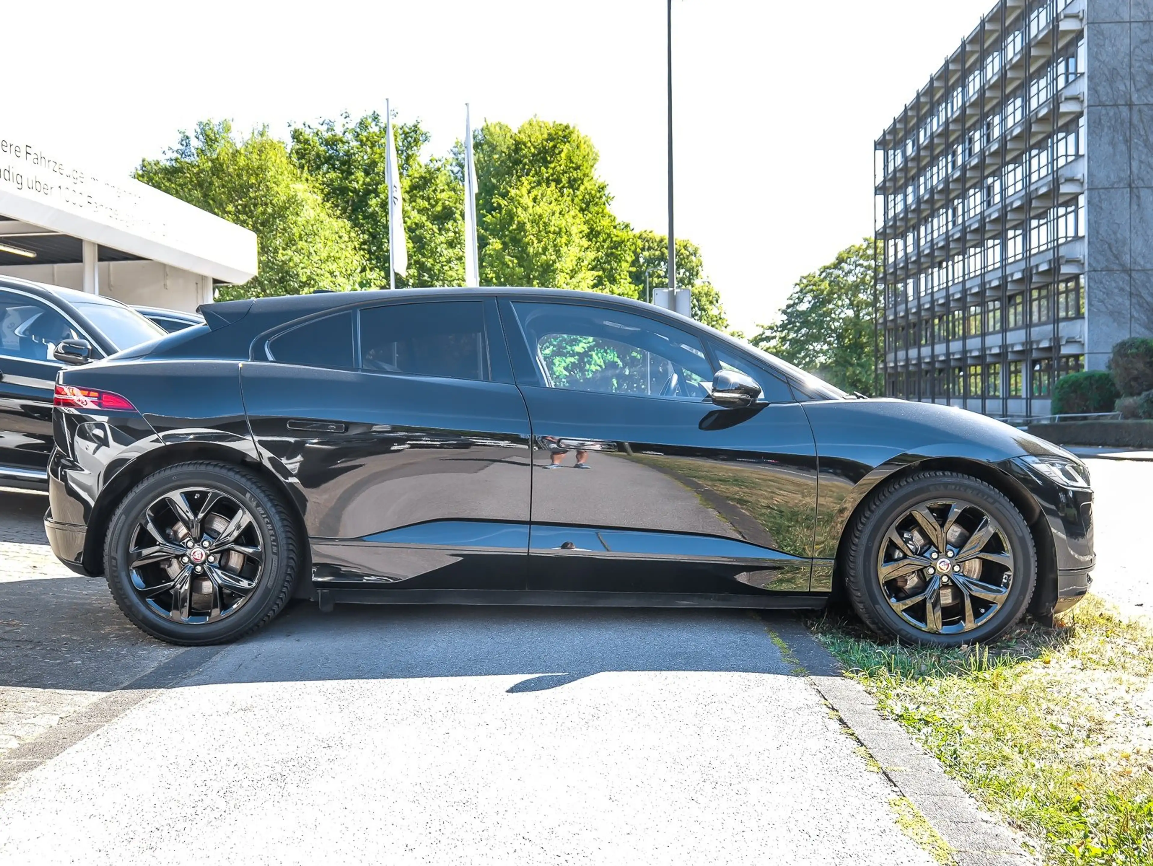 Jaguar I-Pace EV400 AWD S HUD PANO ACC NAVI Standh. LM — photo 10
